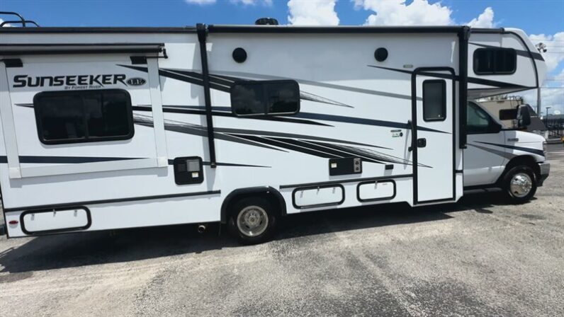 2024 Forest River Sunseeker 2550DSLE
