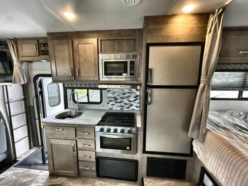 2024 Gulf Stream Conquest 6238