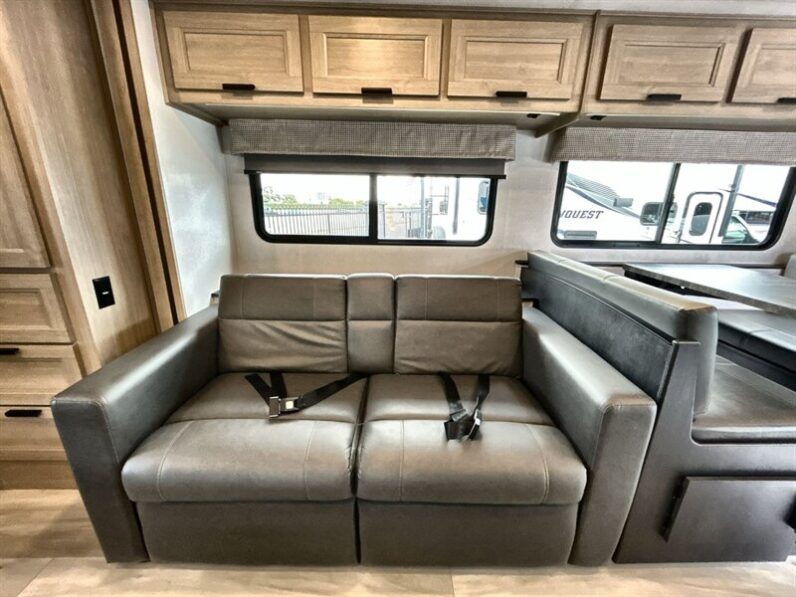 2025 Forest River Sunseeker 2550DSLE