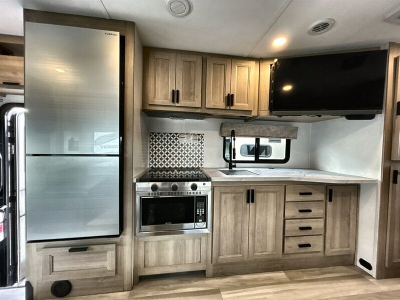 2025 Forest River Sunseeker 2550DSLE