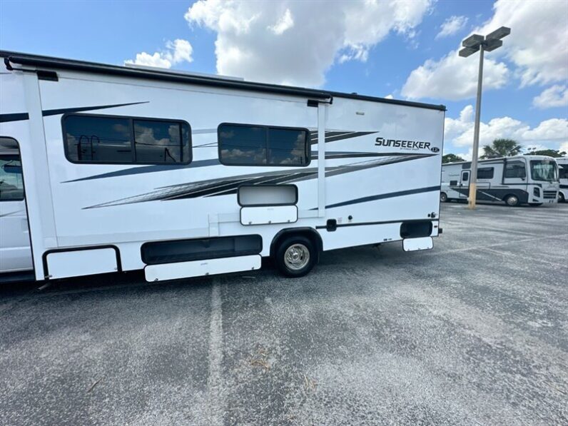 2024 Forest River Sunseeker 2550DSLE