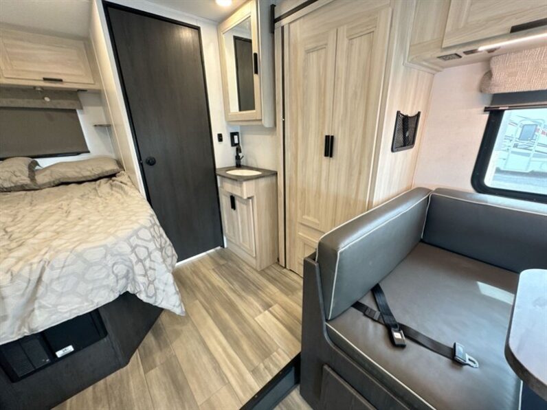 2024 Forest River Sunseeker 2150SLE