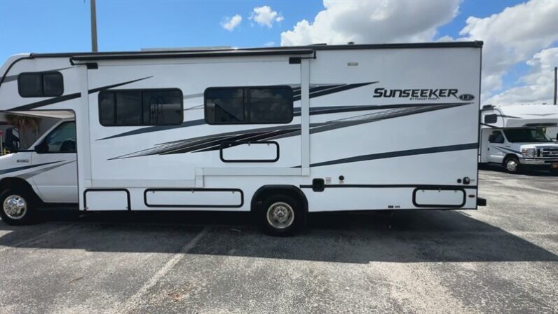 2024 Forest River Sunseeker 2550DSLE