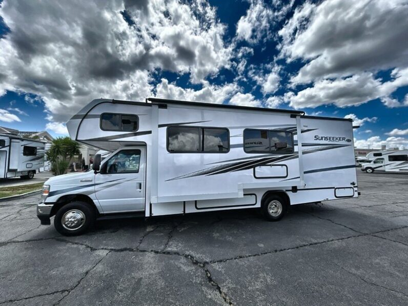 2024 Forest River Sunseeker 2550DSLE