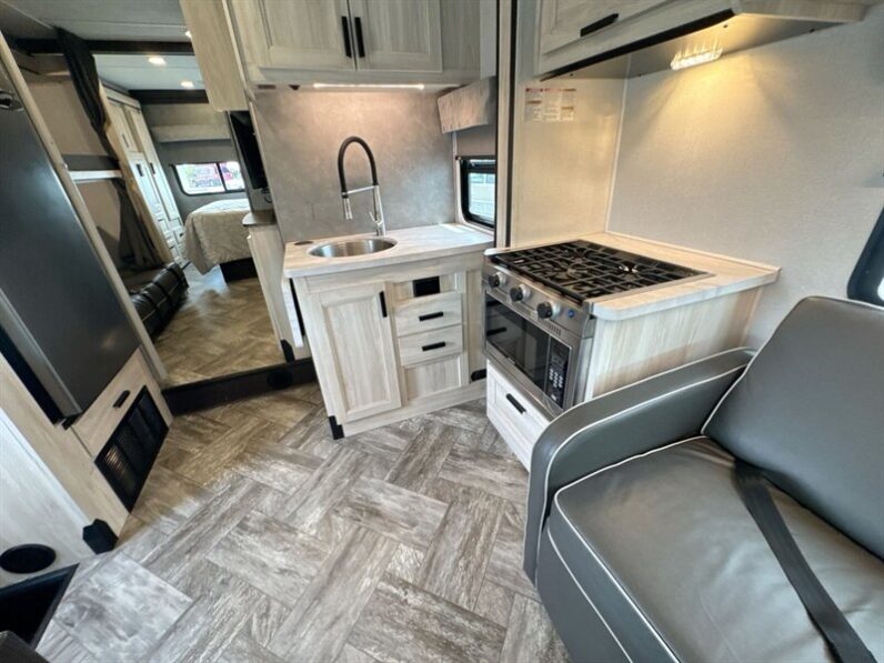 2023 Forest River Sunseeker 3250DSLE