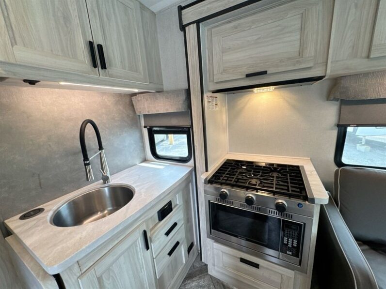 2023 Forest River Sunseeker 3250DSLE