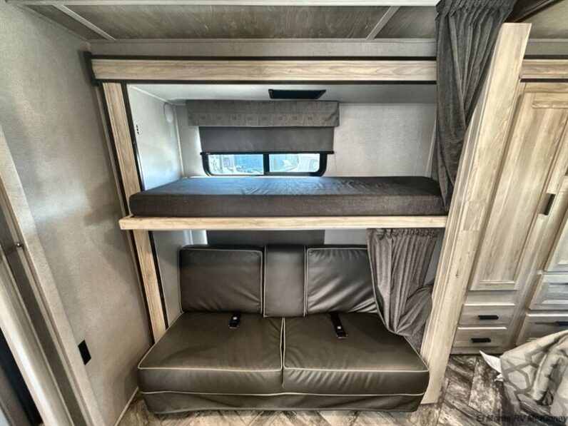 2023 Forest River Sunseeker 3250DSLE