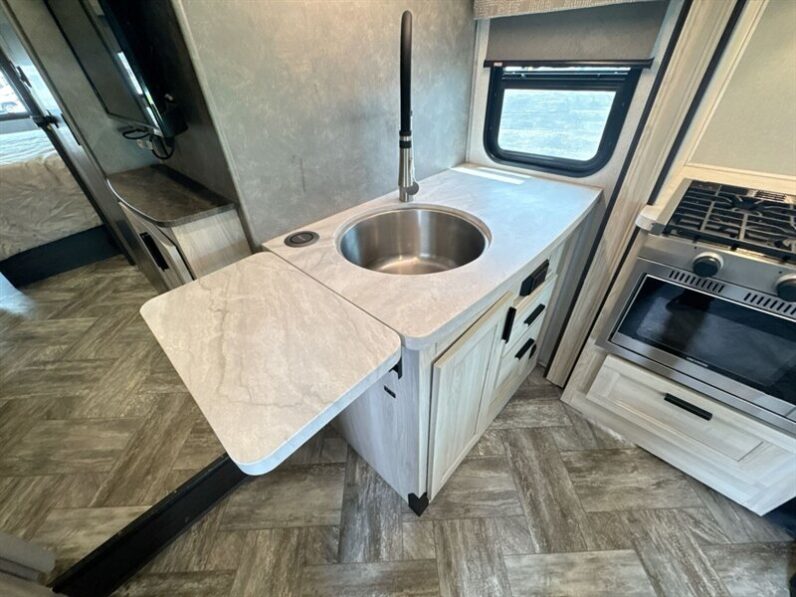 2023 Forest River Sunseeker 3250DSLE