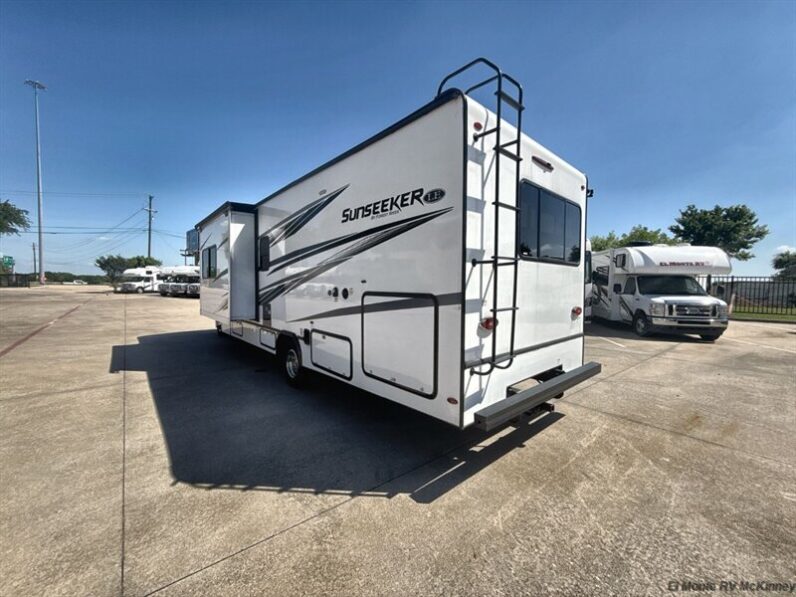 2023 Forest River Sunseeker 3250DSLE