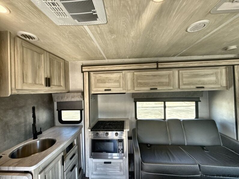2023 Forest River Sunseeker 3250DSLE