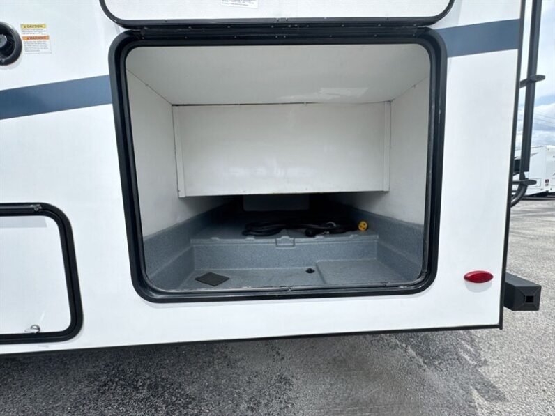 2023 Forest River Sunseeker 3250DSLE