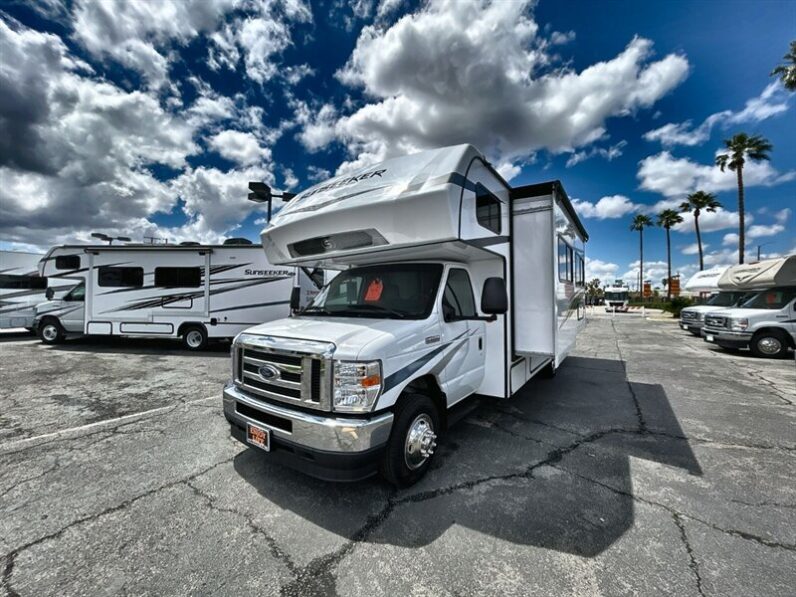 2024 Forest River Sunseeker 2550DSLE