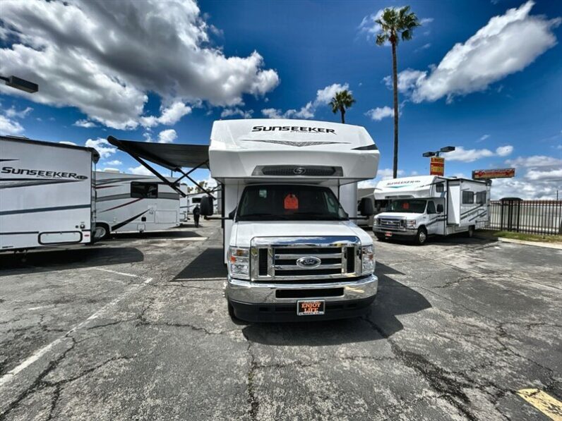 2024 Forest River Sunseeker 2550DSLE