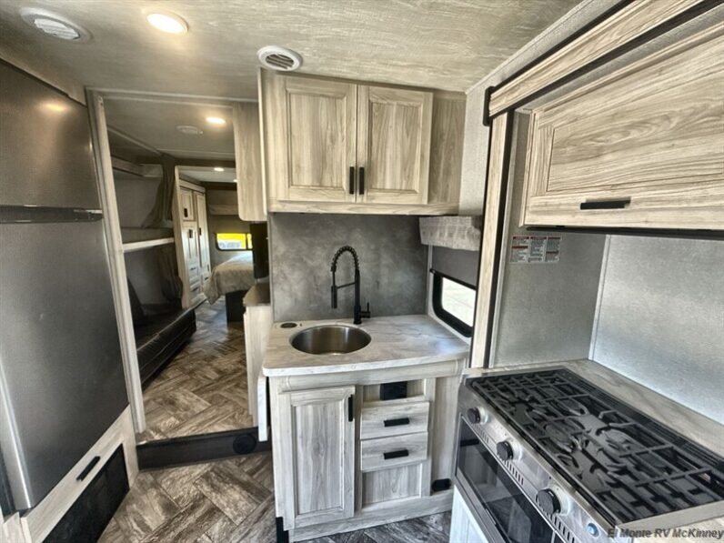 2023 Forest River Sunseeker 3250DSLE
