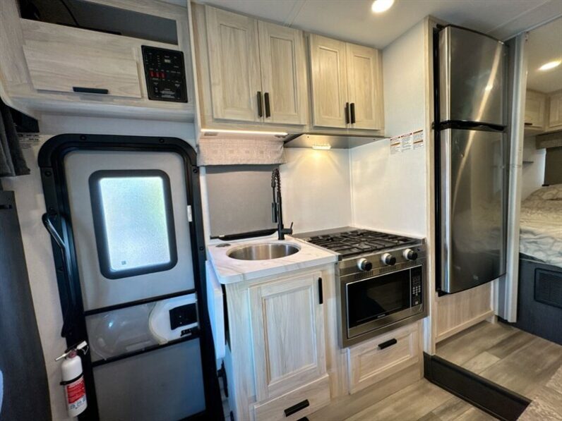 2024 Forest River Sunseeker 2150SLE
