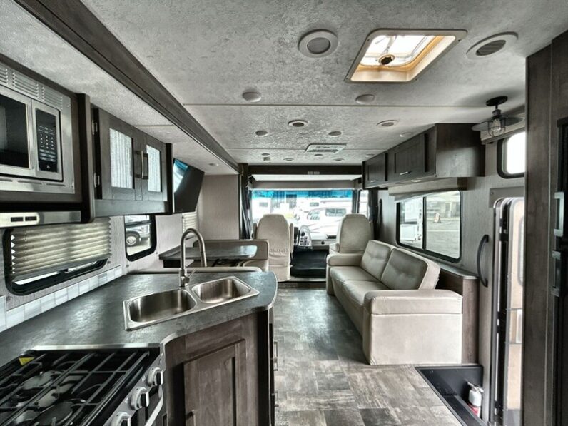 2023 Coachmen Pursuit 31BH