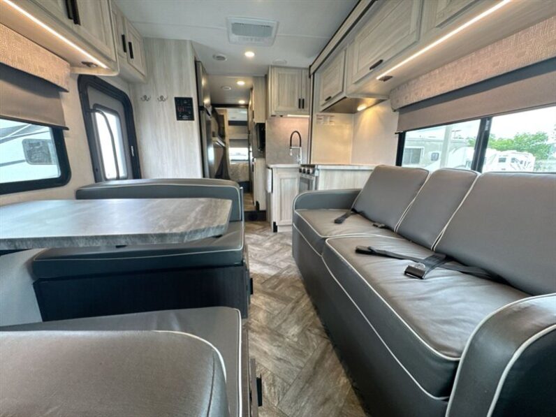 2023 Forest River Sunseeker 3250DSLE