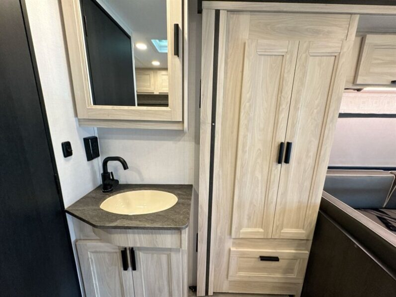 2024 Forest River Sunseeker 2150SLE