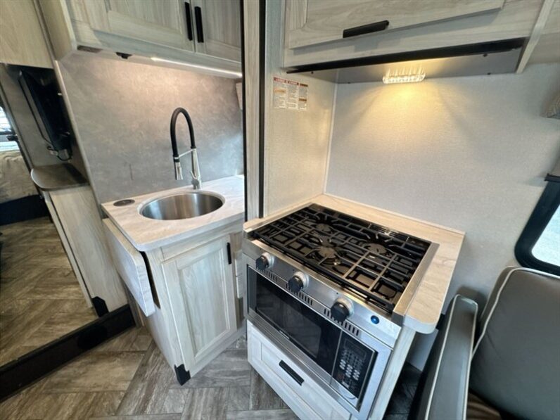 2023 Forest River Sunseeker 3250DSLE
