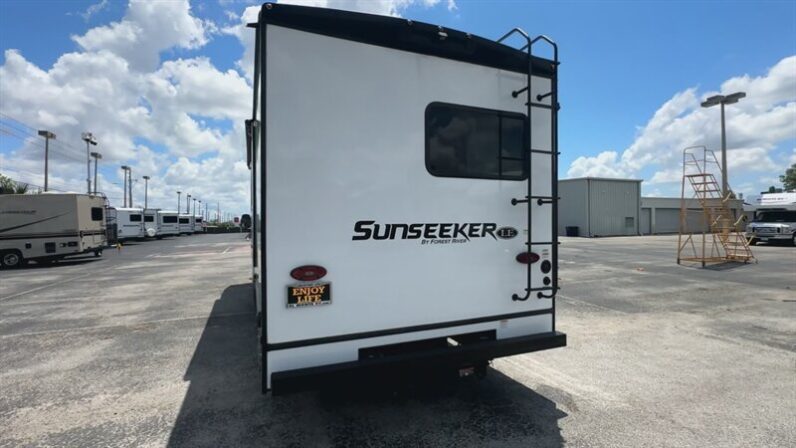 2024 Forest River Sunseeker 2550DSLE